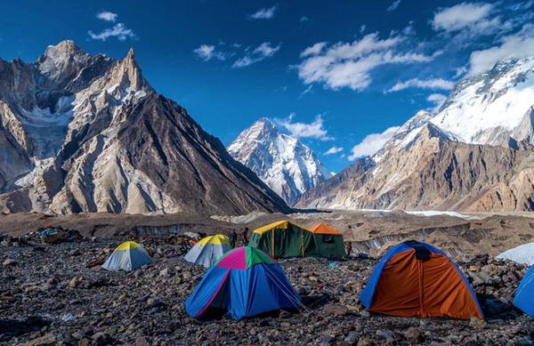 Prvi zimski vzpon na K2 uspel ekipi nepalskih šerp